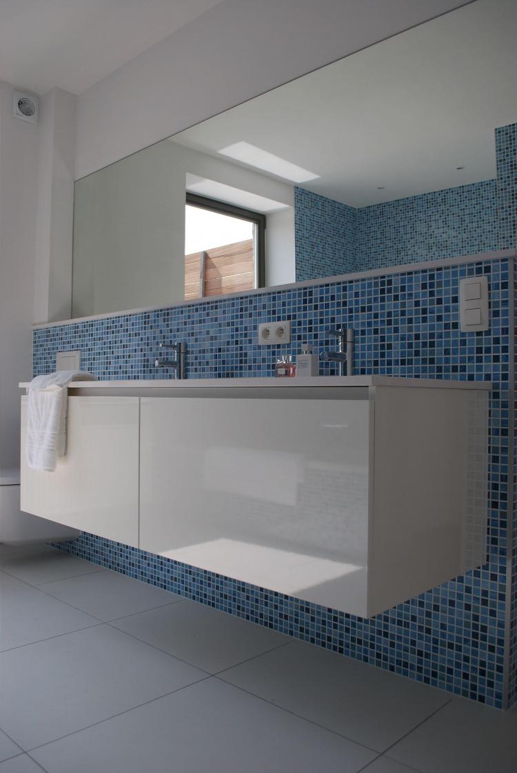 interieur_badkamer_maatmeubel_lavabokast_hoogglans