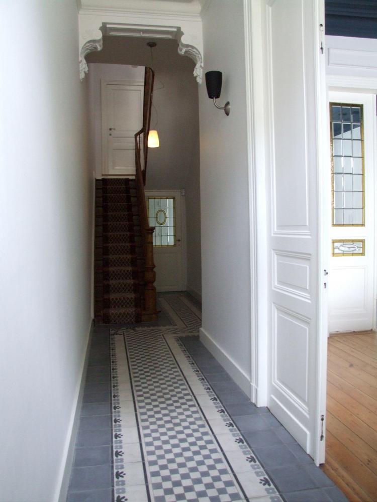 interieur_inkom_tegelvloer_cementtegels