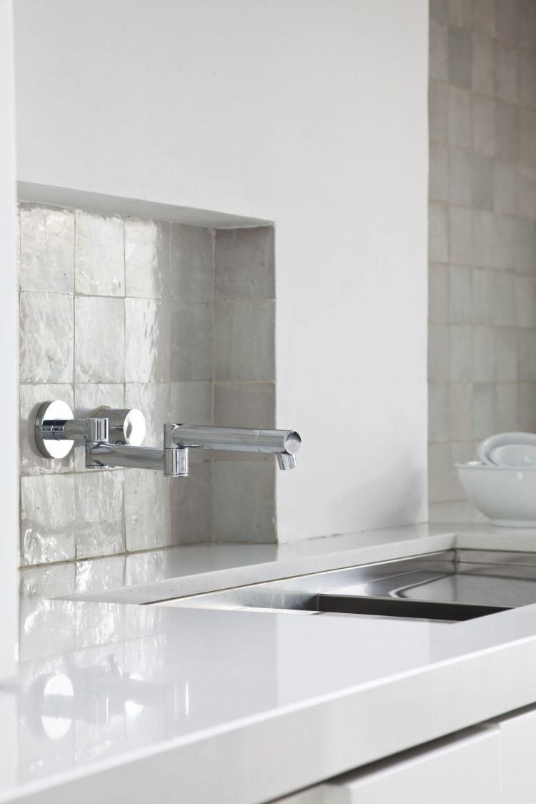 interieur_keuken_maatmeubilair_kraanwerk_zelliges_composietblad