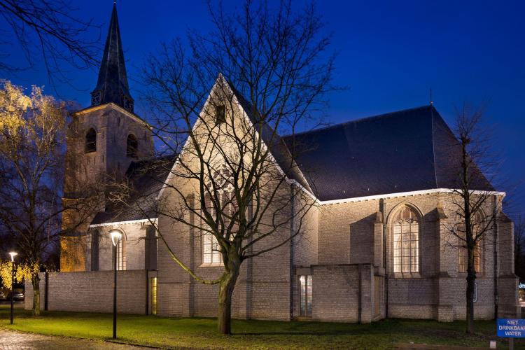 restauratie_kerk_hove_nachtopname_verlichting_interieur